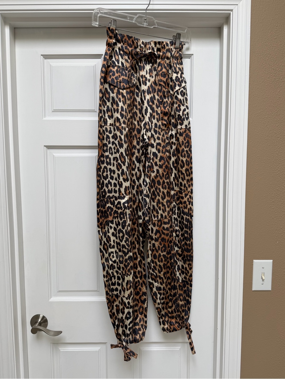 Leopard Print Tie-Waist Jogger Pants - Brown/Black